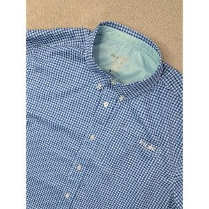 Huk Performance Fabrics Mens  Size Large Button Up Shirt Plaid Short Sleeve Blue